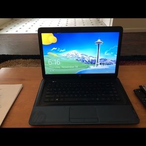 Windows HP 2000 laptop